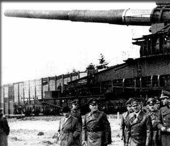 The Heavy Gustav, Hitler and generals inspecting the largest